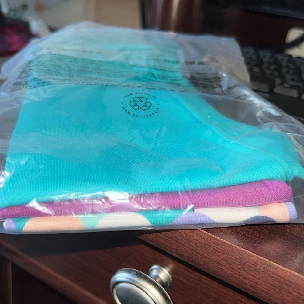 Amazon Essentials Toddlers' Cropped Leggings (Spotted Zebra), Multipacks… - Picture 4 of 4